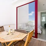 Casa Amarela Guesthouse
